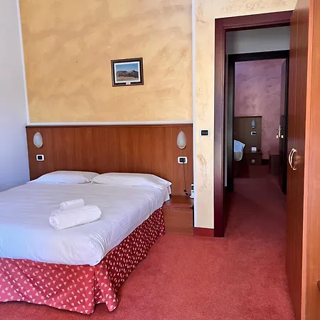 Отель Fell Суза